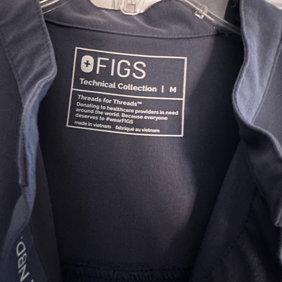 Figs Rafaela Top - Picture 2 of 3